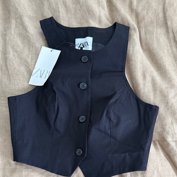 Zara Midnight Black Sleeveless Vest - Picture 2 of 5